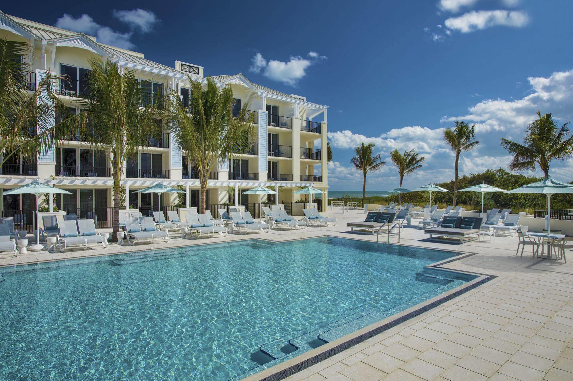 Hutchinson Shores Resort & Spa Дженсън Бийч Екстериор снимка