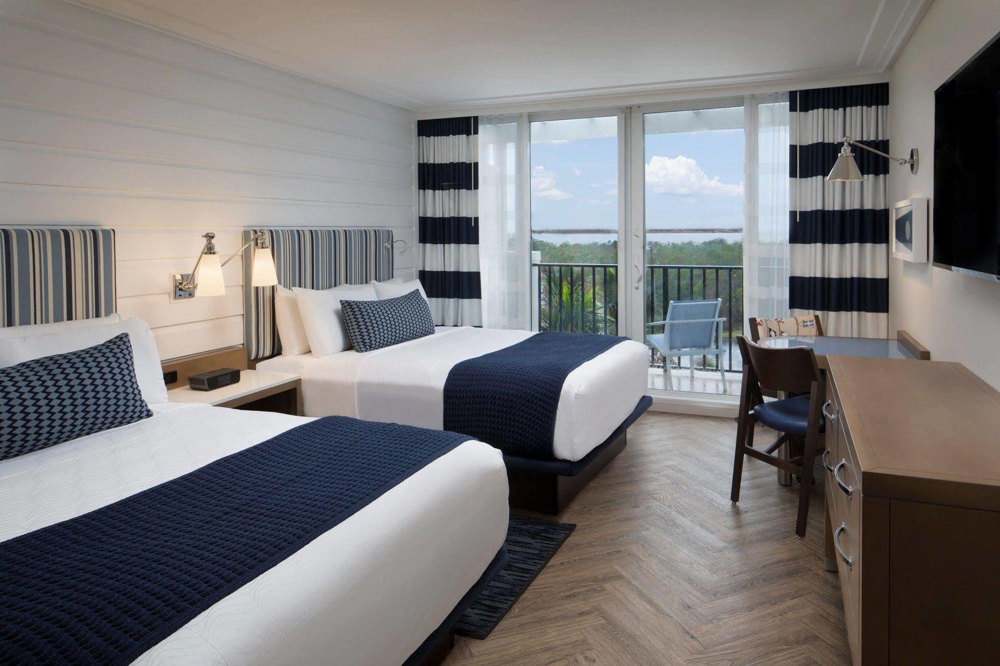 Hutchinson Shores Resort & Spa Дженсън Бийч Екстериор снимка