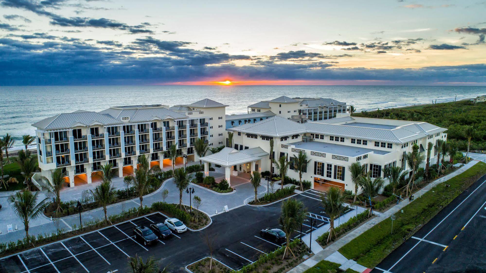 Hutchinson Shores Resort & Spa Дженсън Бийч Екстериор снимка